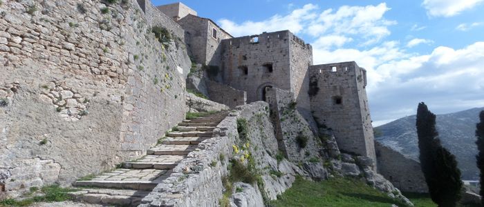 11.-Wander-the-ruins-of-Klis-Fortress.jpg