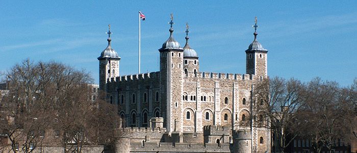 20.-Be-amazed-by-the-Tower-of-London.jpg
