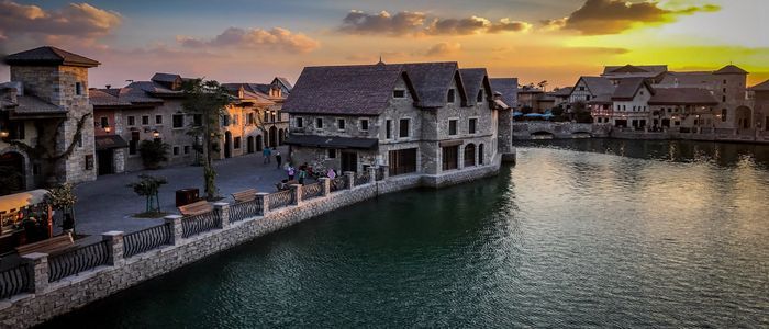 Mind-Blowing & Some Hidden Hangouts In Dubai - Irish Village