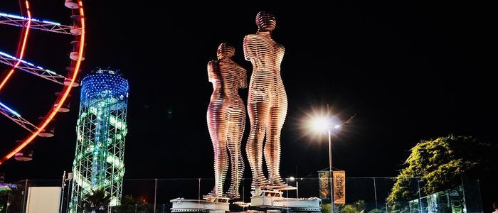 things to do in Georgia country - Ali and Nino statue