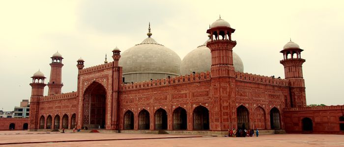 Badshahi_Mosque_1_WCLA.jpg