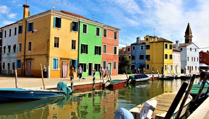 Burano Island, places to visit in Italy