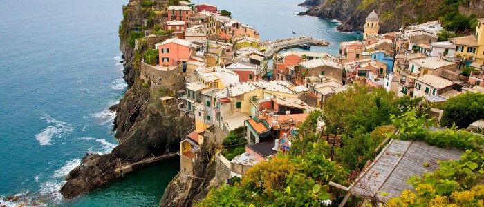 where to travel with friends? Cinque Terre