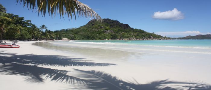 Cote_dOr_beach_-_panoramio.jpg