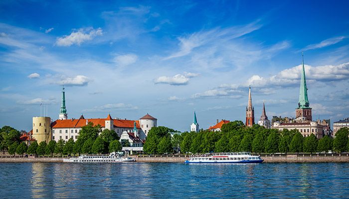 House of Black Heads, things to do in Latvia