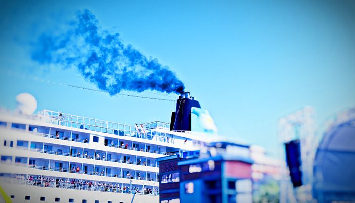 How much do ships contribute to global Carbon Emissions_