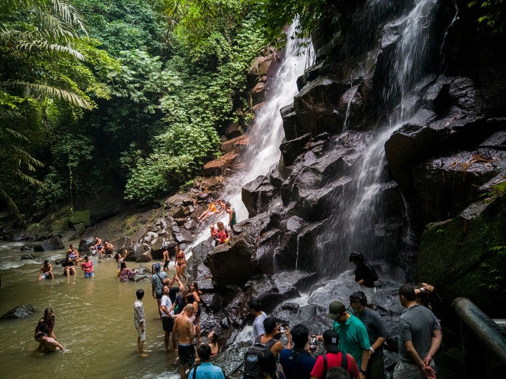 Kanto Lampo Waterfall