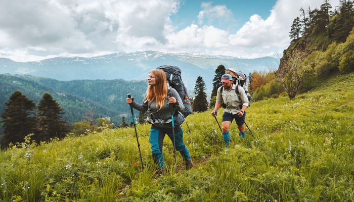 Physical movement, eating healthy on vacation