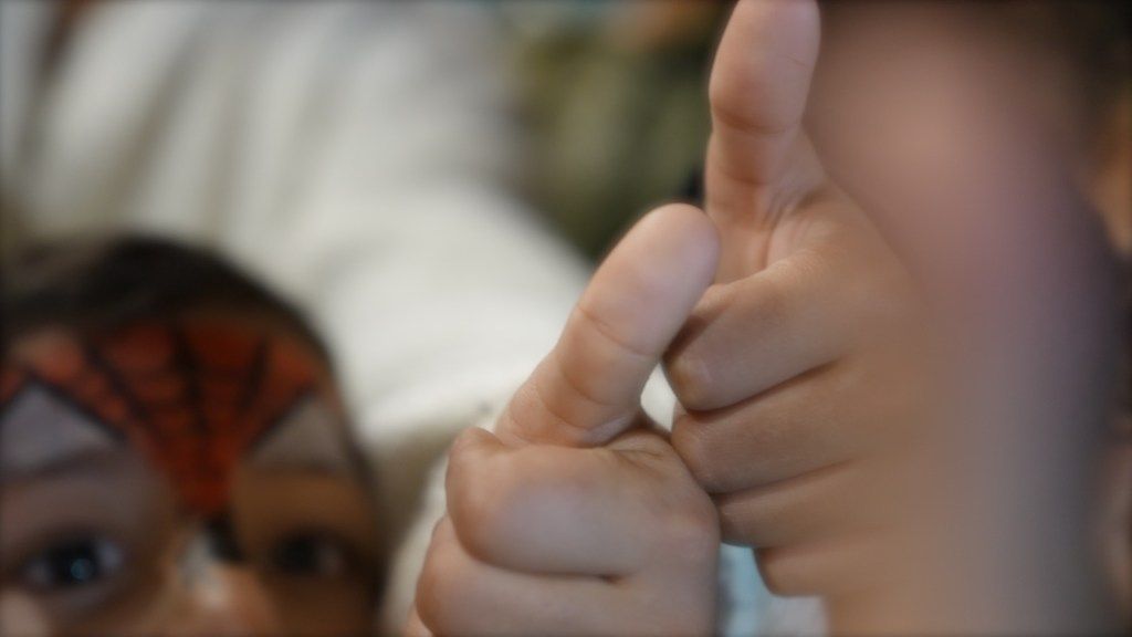 Kids Thumbs up