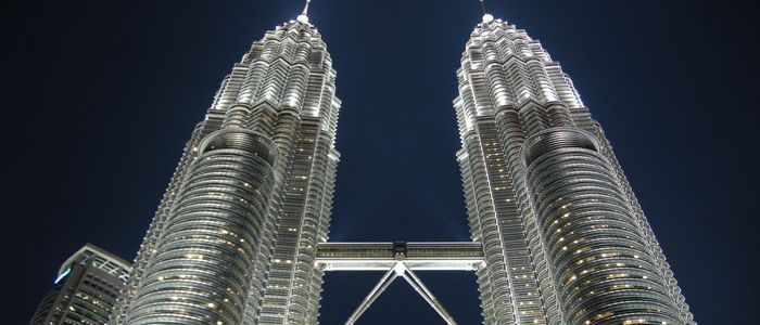 Kuala_Lumpur_Malaysia_Petronas_Towers_at_night.jpg