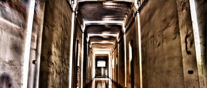 Lawang-Sewu-Indonesia.jpg
