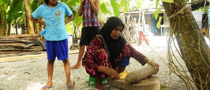 Maldives-locals.jpg