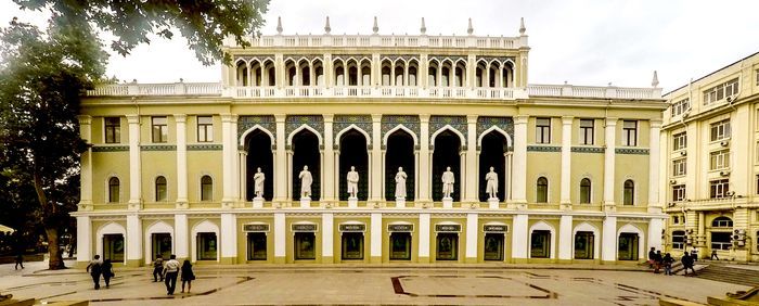 Nizami-Museum-of-Azerbaijani-Literature-1.jpg