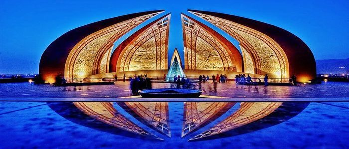 Pakistan_monument_by_h.s.jpg