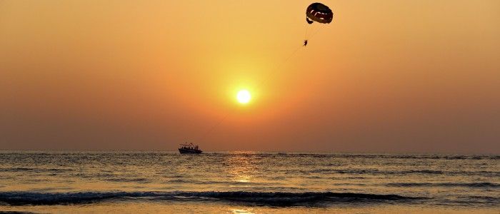 Parasailing.jpg