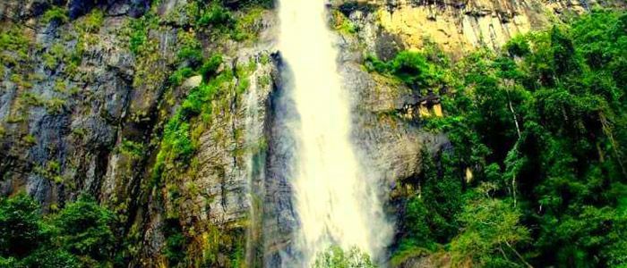 Bambarakanda Falls