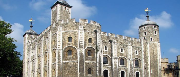 Tower_of_London_White_Tower.jpg