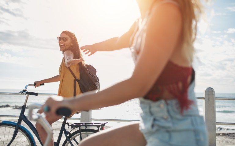 Top 10 Tips On How to Plan a Road Trip With Your Friends