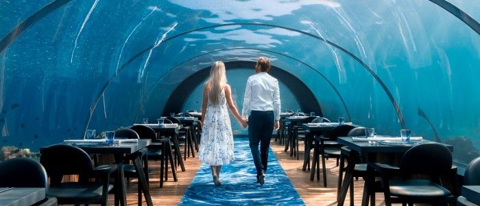 Underwater-restaurant-maldives.jpg