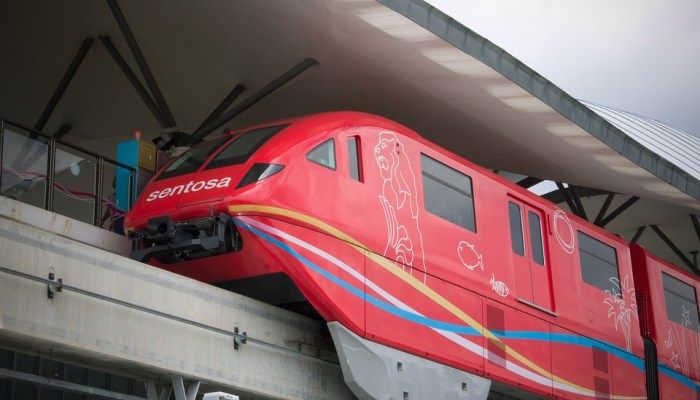 Use the efficient Singapore public transport