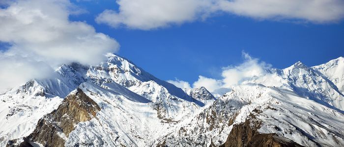 View_of_karakoram_range_form_Dueker_top_Hunza_valley_Pakistan.jpg