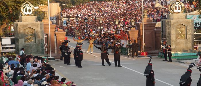 Wagah_border_ceremony2.jpg