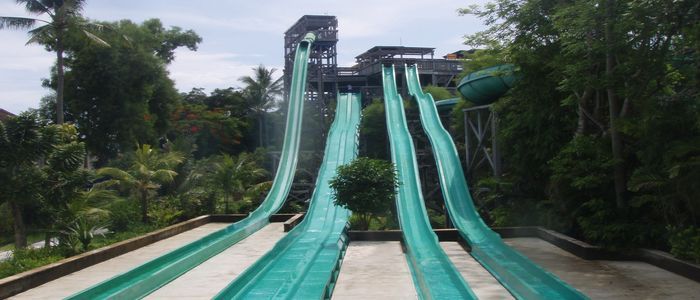 Waterbomparkslides.jpg