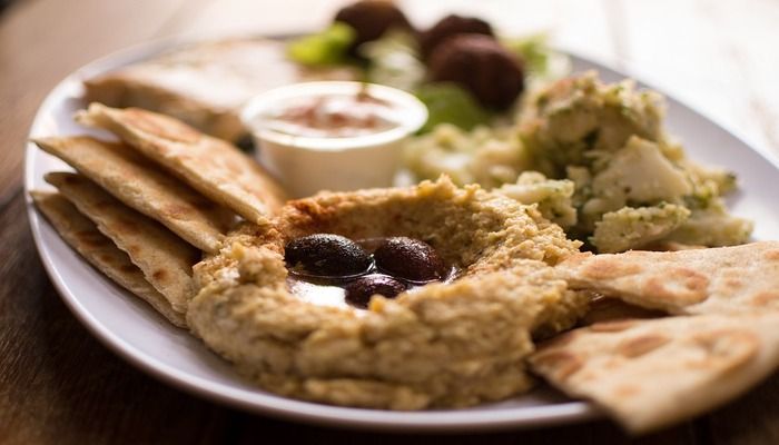 What are the Israeli cuisines to try