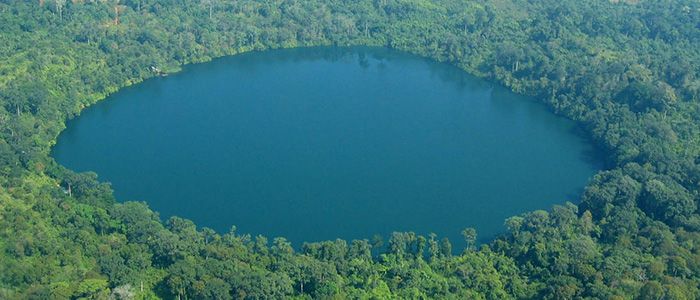 Yeak laom lake