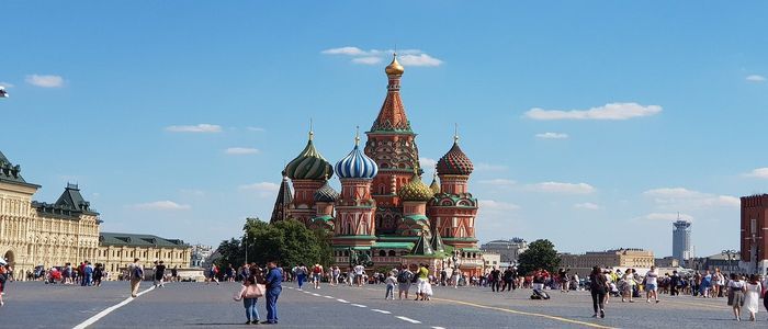 Where to travel in April - Russia