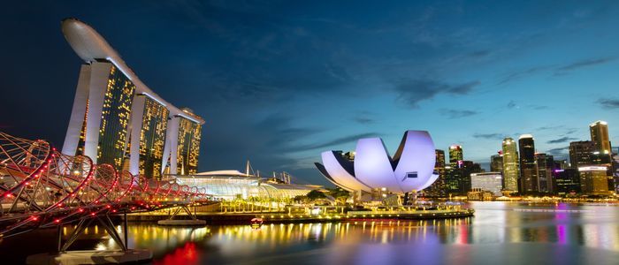 singapore-skyline-at-dusk-C9YDBFA.jpg