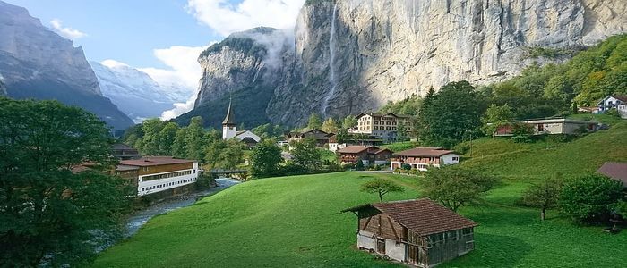 switzerland-schweiz-mountains-alps.jpg